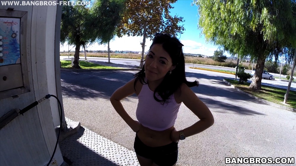 Ava Dalush - Big Ass bouncing on the cock in public | Picture (1)
