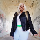 Blondie Fesser in 'Bubble-butt Beach'