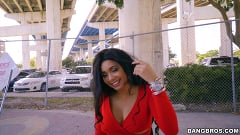 Aaliyah Hadid - The Walk Of Shame | Picture (99)