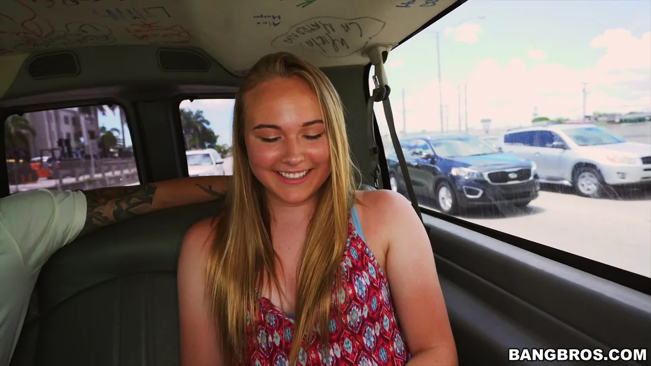 Alyssa Cole - Bang Bus al rescate | Picture (154)