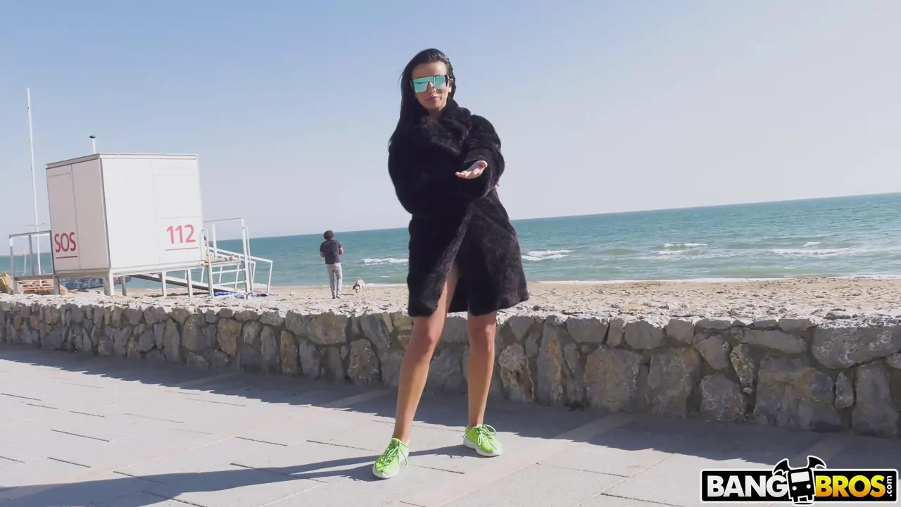 Alyssia Kent - Alley's Public Bang | Picture (1)