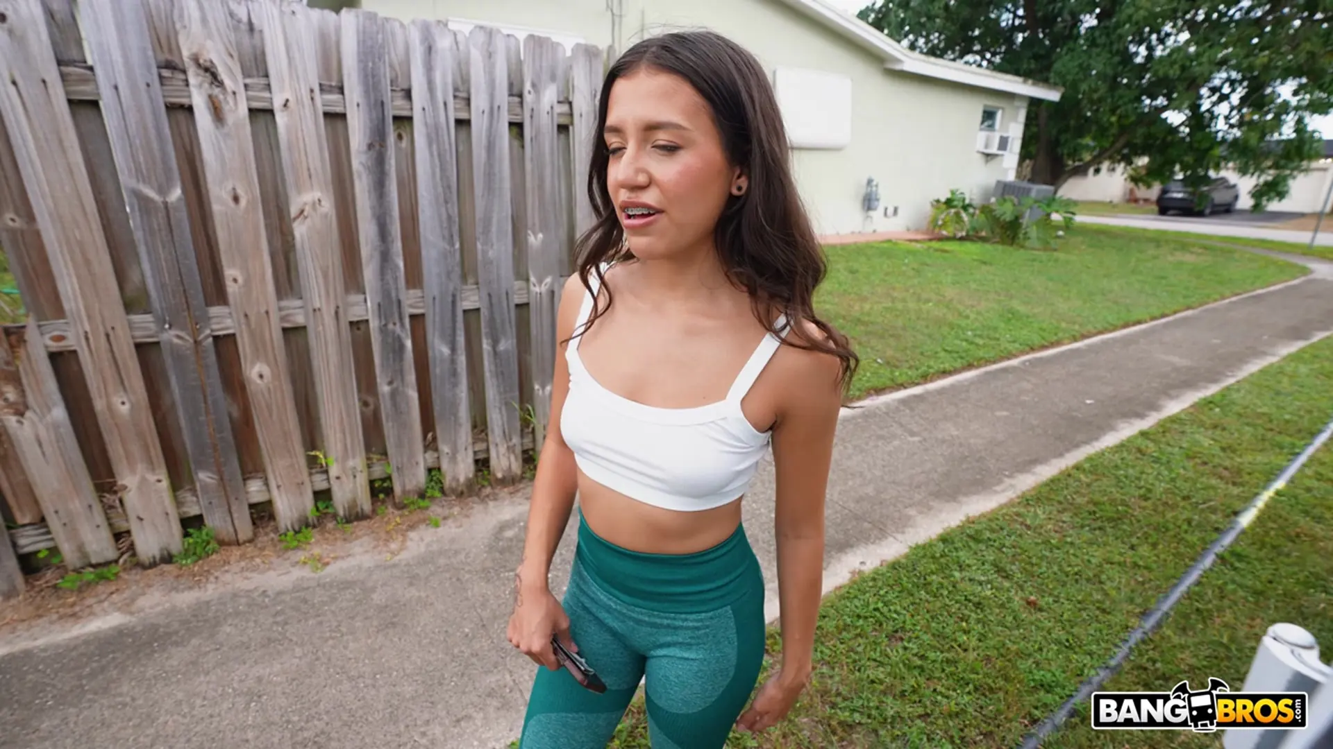 Amira Mae - Intrigado por un pico de pollo | Picture (192)