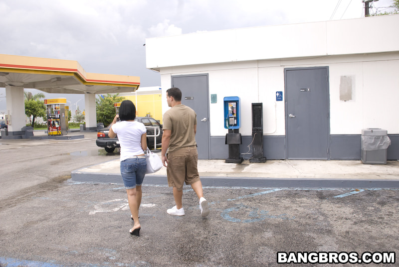 Gas Station Sucking!