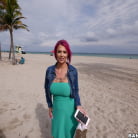 Anna Bell Peaks in 'Anna Bell Peaks throws fan a bone'