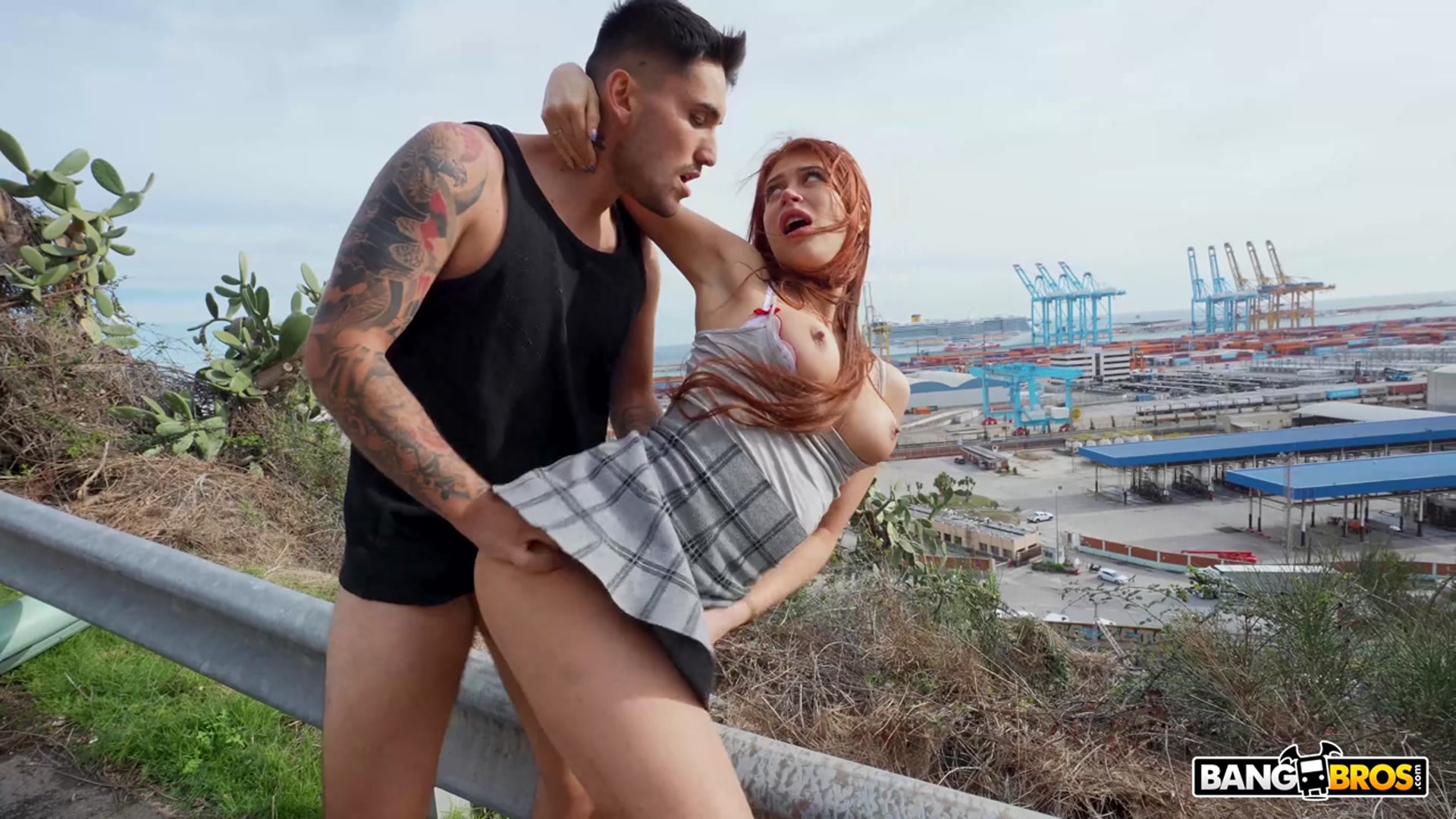 Atlanta Moreno Contorts Into Every Position In Public
