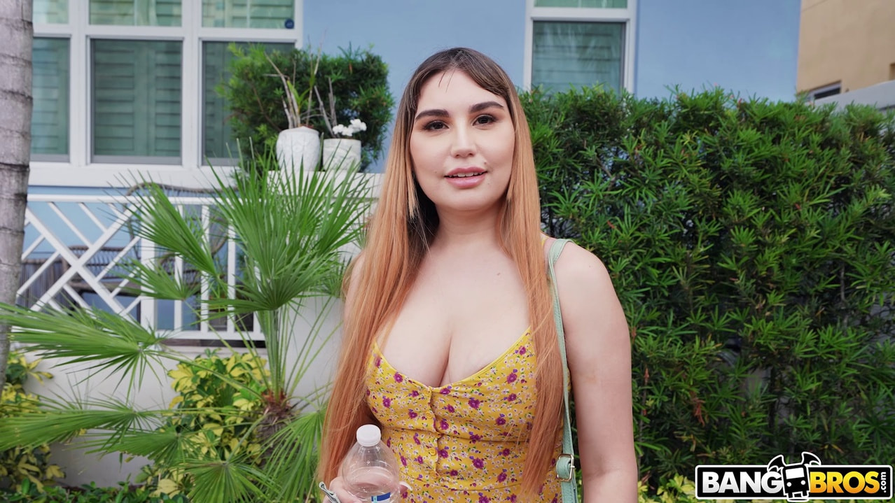 Bonnie's Cleavage