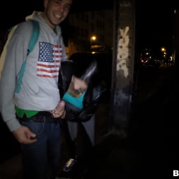 Bonnie Rotten Squirts In Public!
