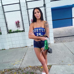 Colombian Baddie Fucks For Cash