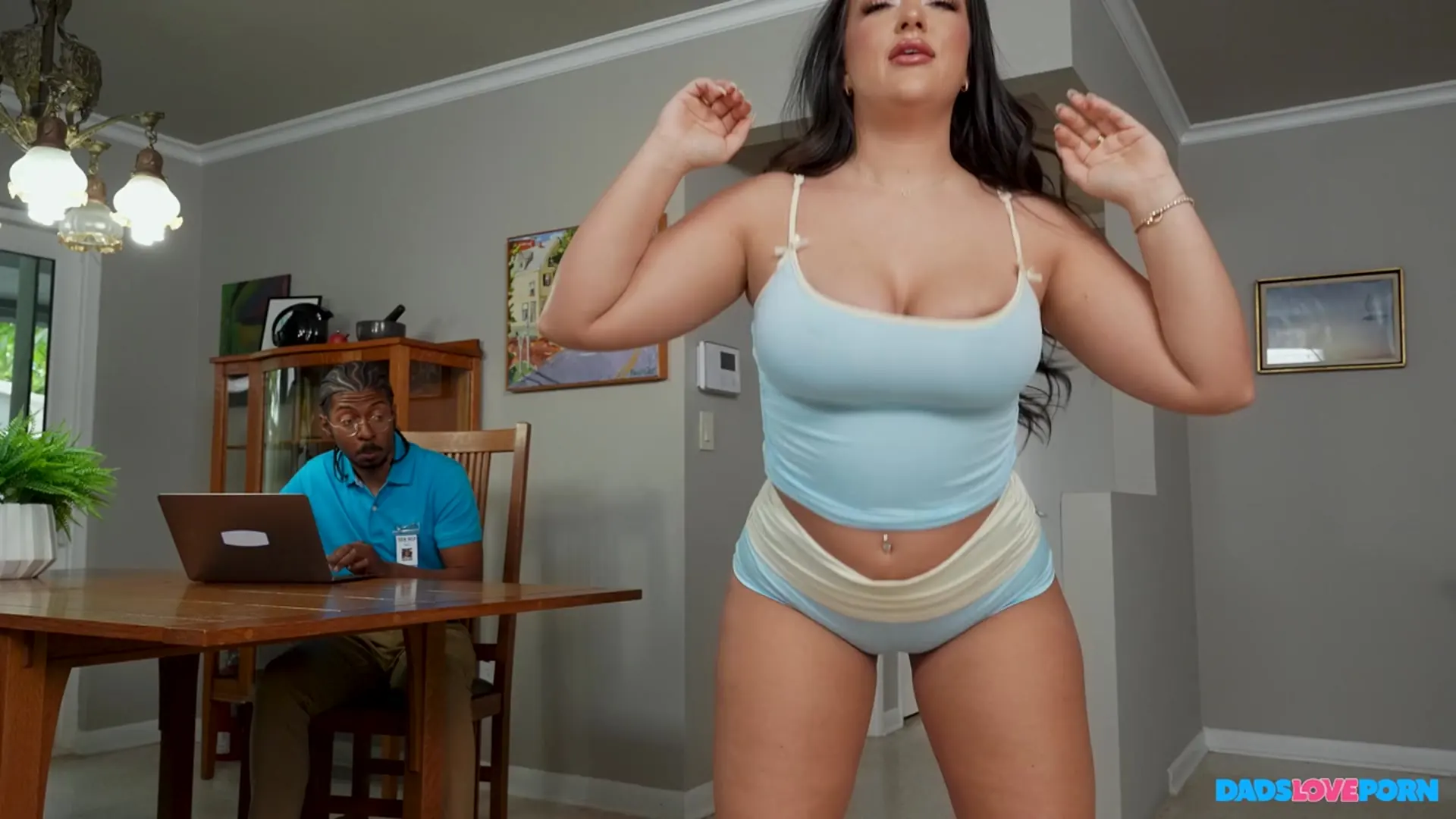 Cassie Lenoir - Padre técnico afortunado follando a una actriz porno | Picture (248)