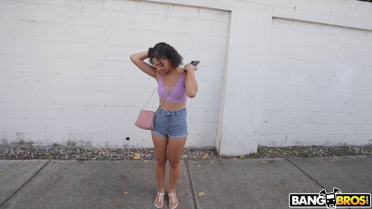 Cute Girl Gets Fucked For Cash