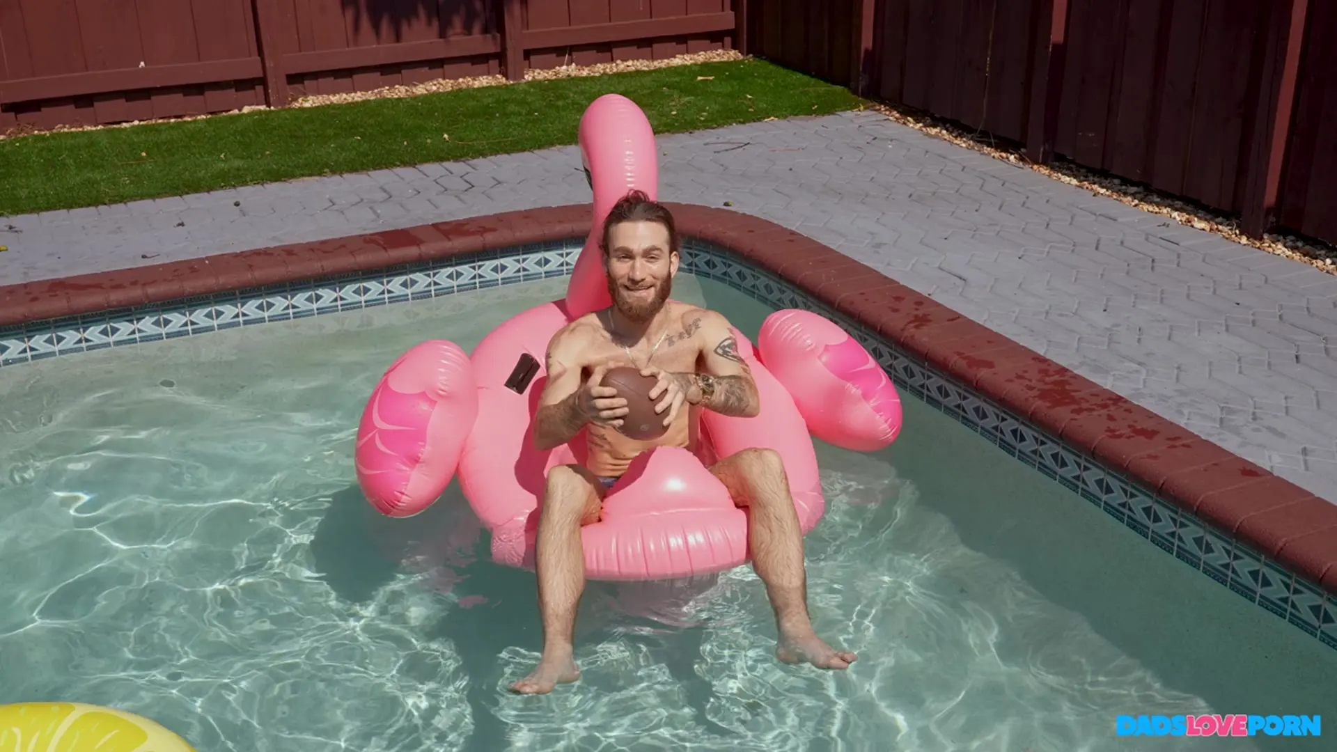 Elana Bunnz - Elana Bunnz Crashes The Party | Picture (240)