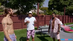 Elana Bunnz - Elana Bunnz Crashes The Party | Picture (96)