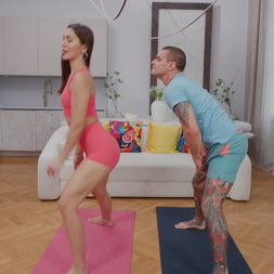 Yoga Session Turns to Fuck Session