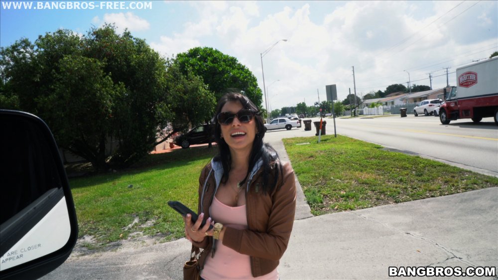 Jessi - Jessi and her Bangin' Ride through Hialeah | Picture (63)
