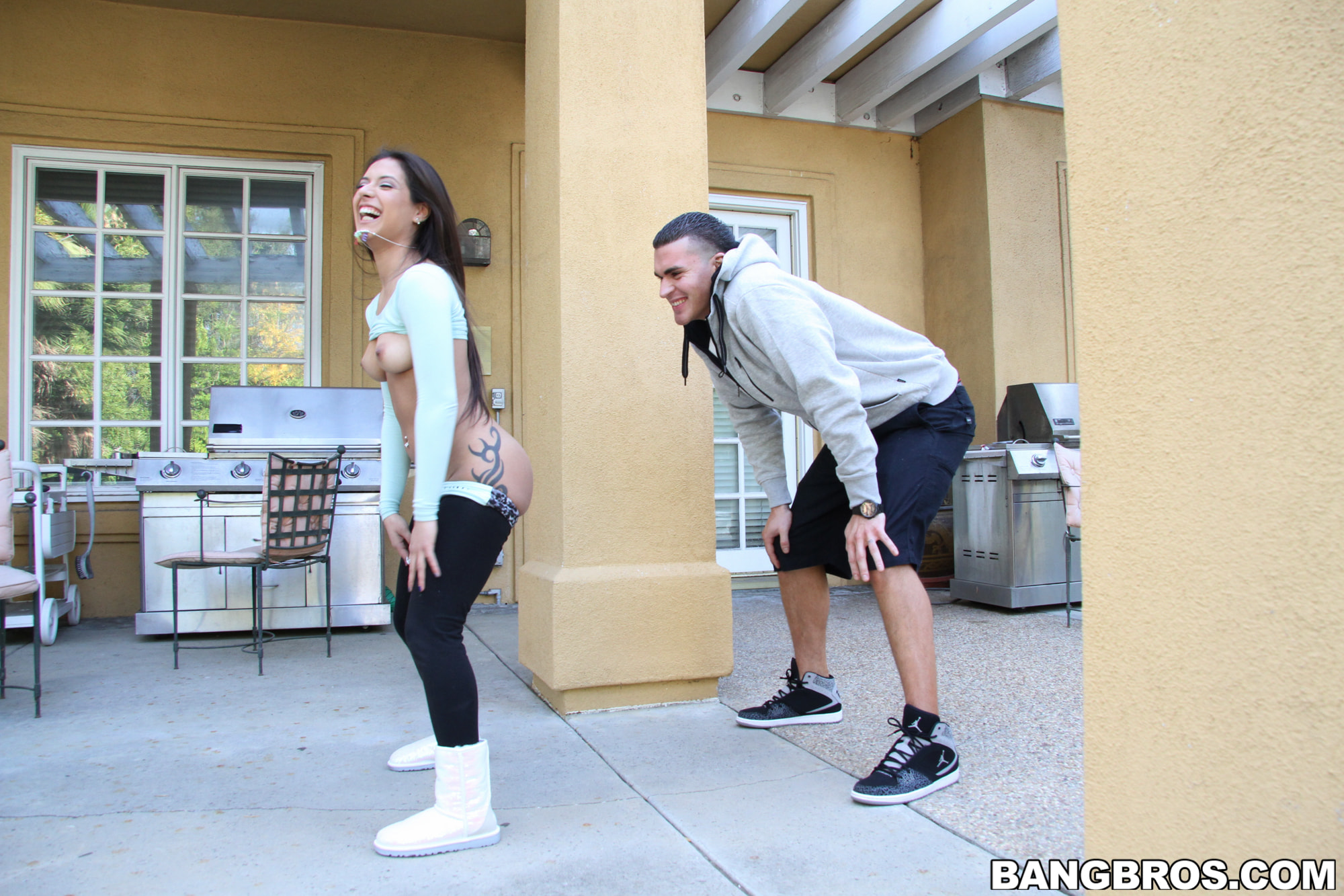 Jynx Maze Juicy Fat Ass!