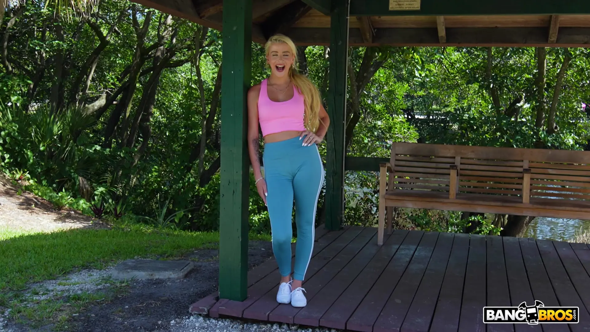 Kenzie Snow - The Snowfall On The Bus | Picture (192)