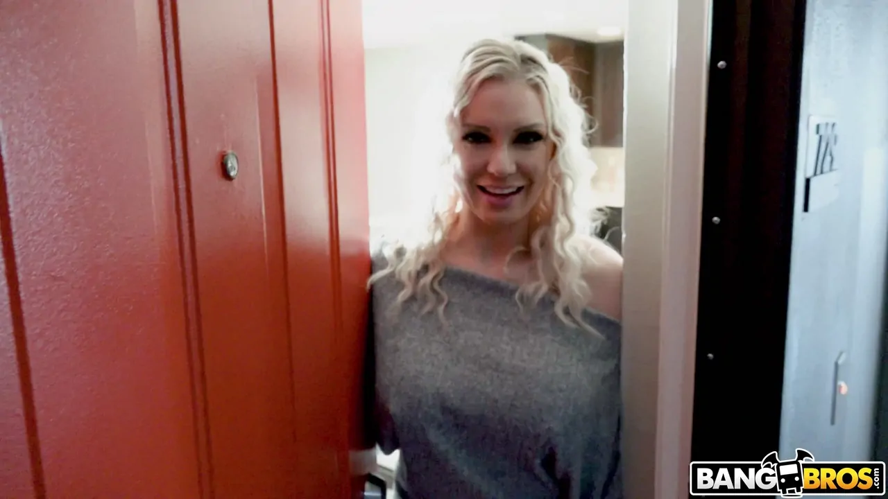 Kenzie Taylor - Fucking The Landlord | Picture (1)