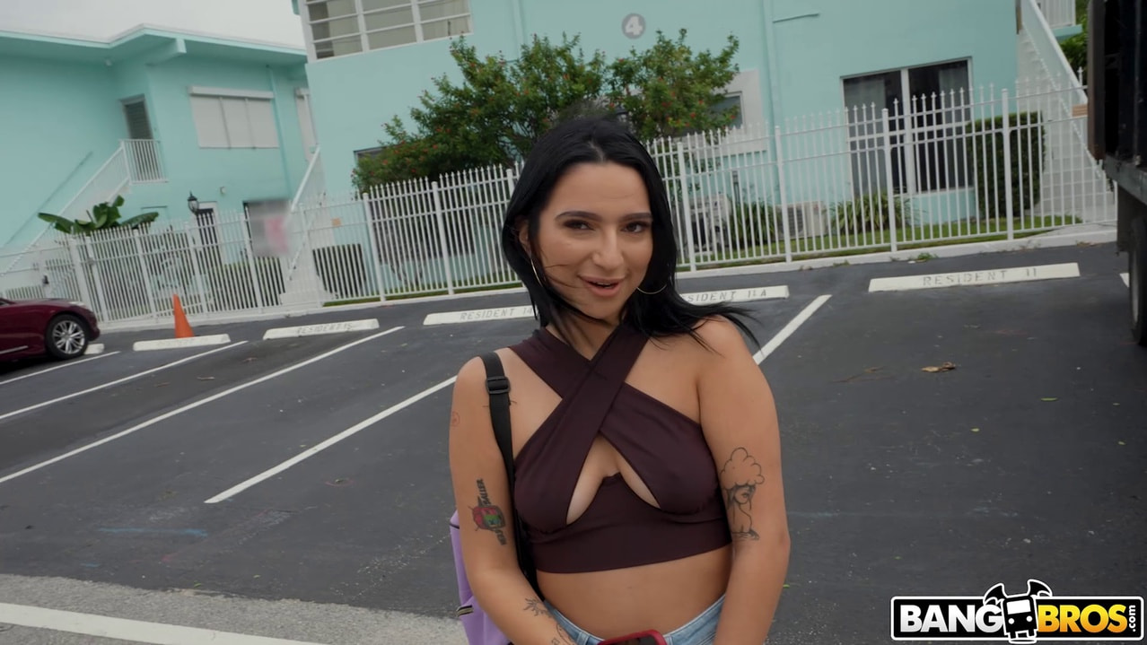 Penis Icing On Her Pussy
