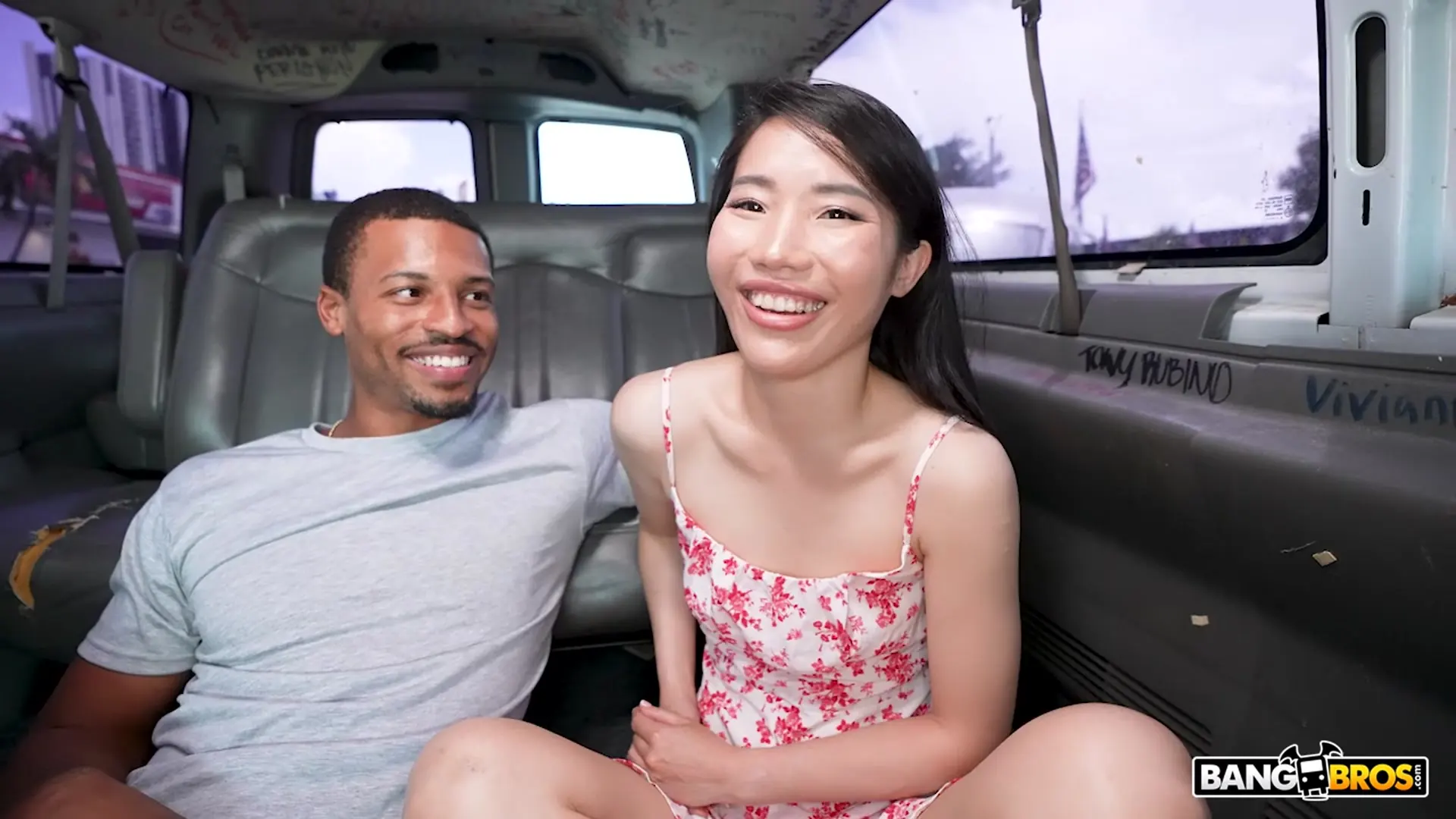 Kiki King - Try Before You Buy | Picture (434)