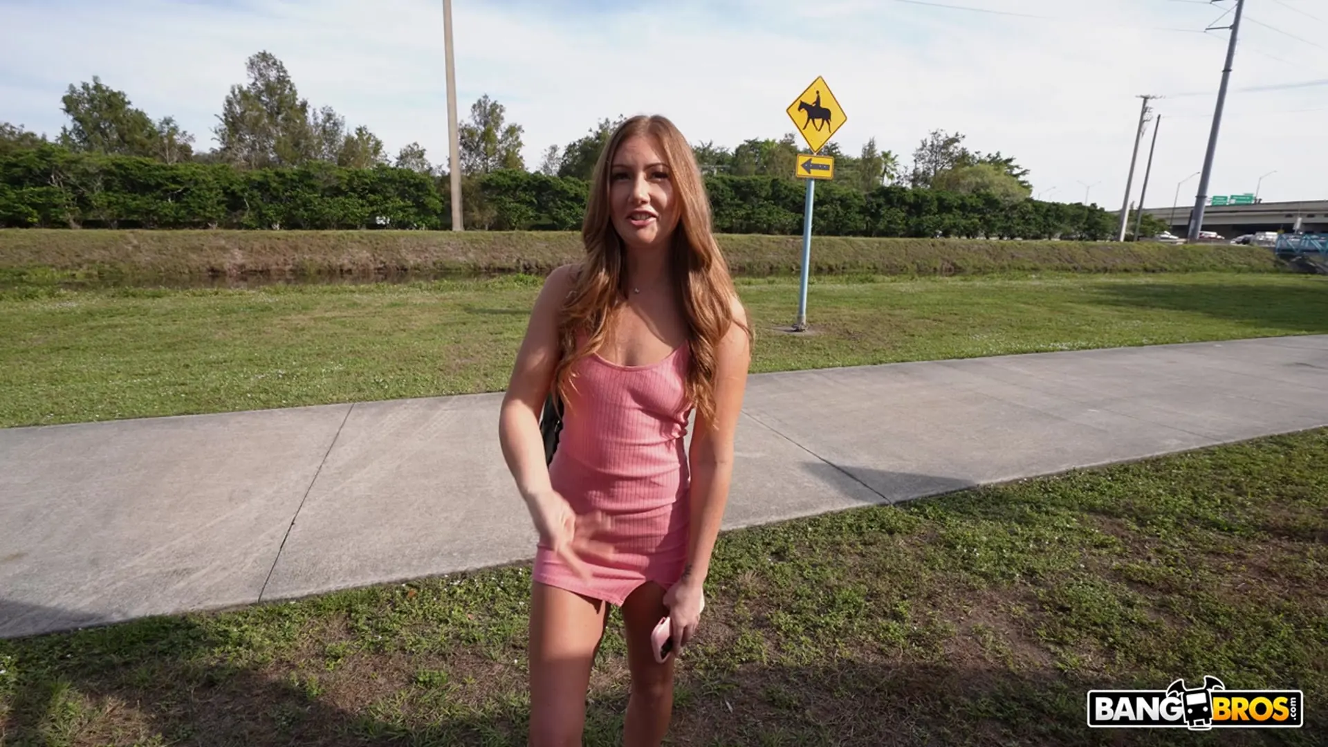 Kimmie Haze - La alfombra combina con las cortinas | Picture (153)