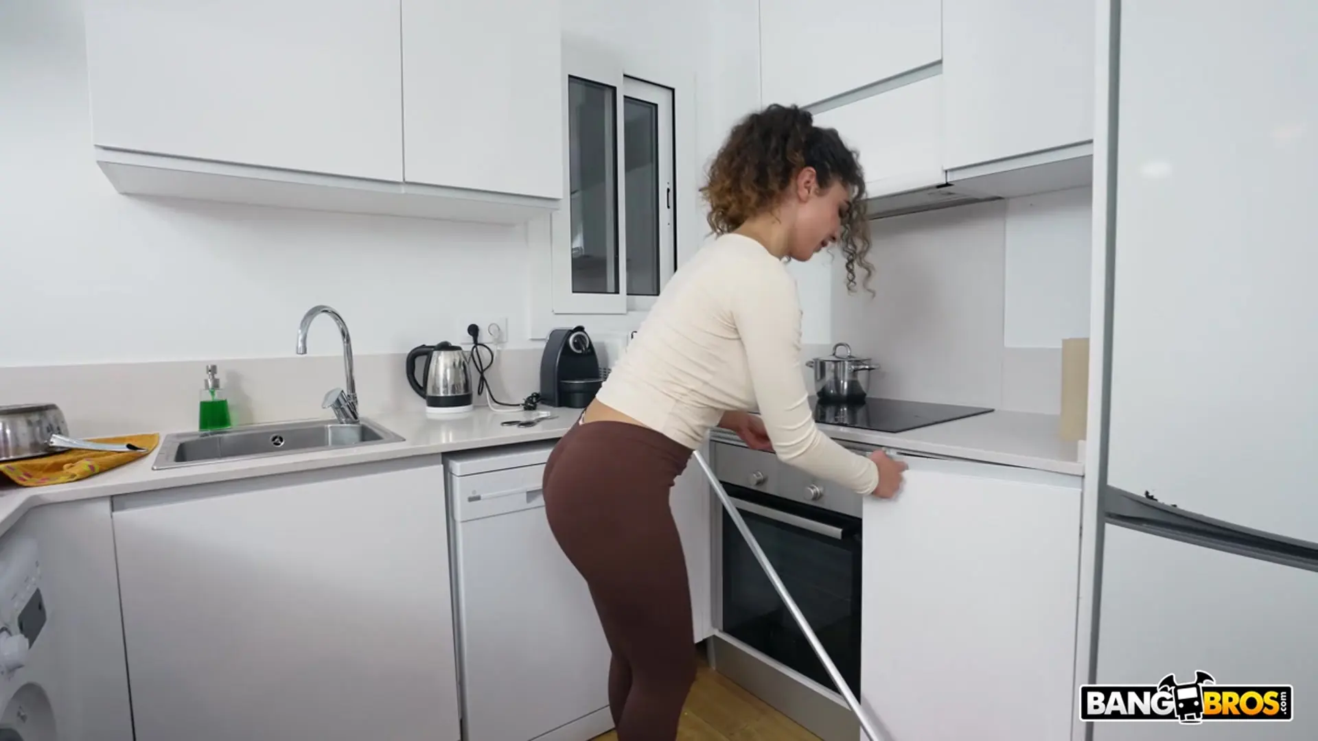 Lady Ana - Lady Ana Cleans Potro's cock by squirting on it. | Picture (55)