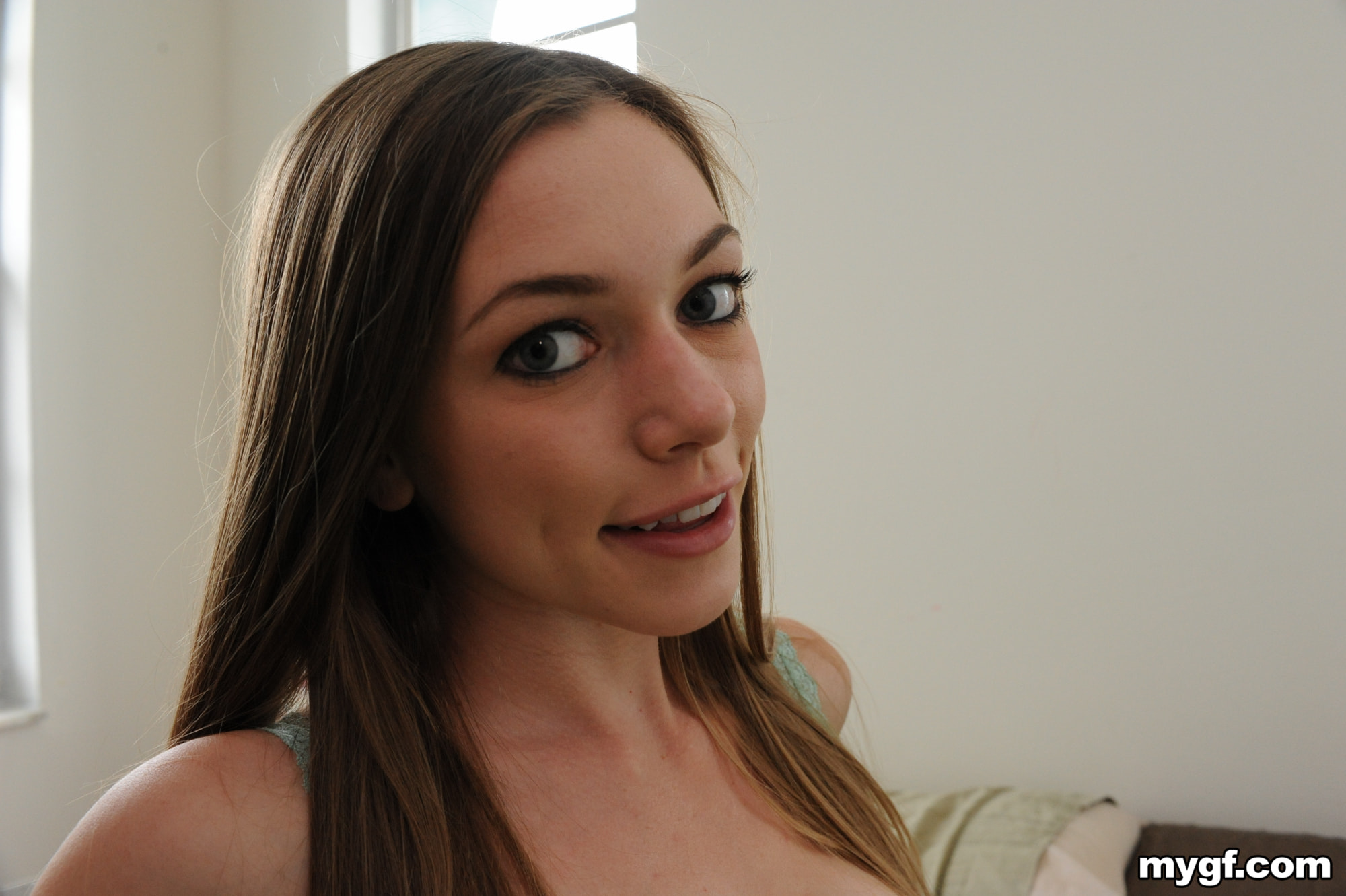 Amateur Lesbian Home-Video Submission!