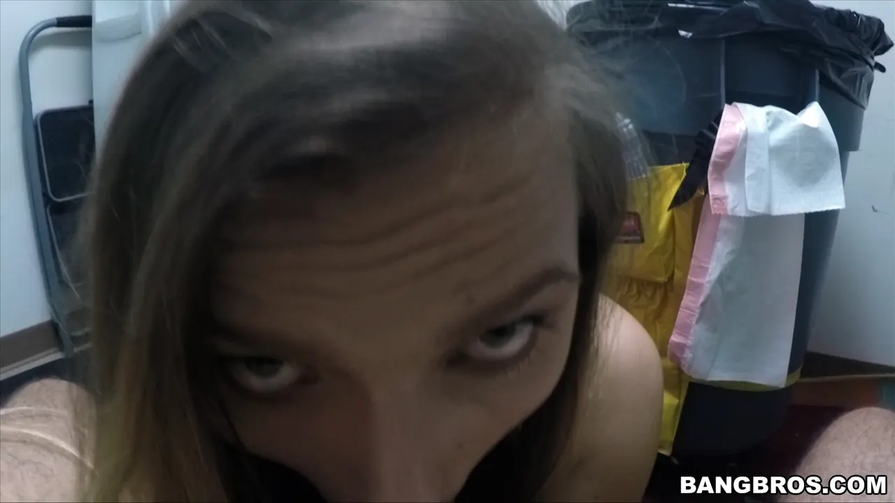Layna Landry - La mamada a la hora del almuerzo de Layna | Picture (225)