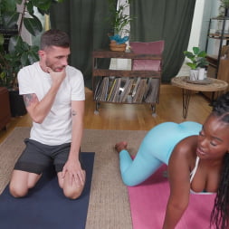 Black Yoga Luv