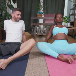 Black Yoga Luv