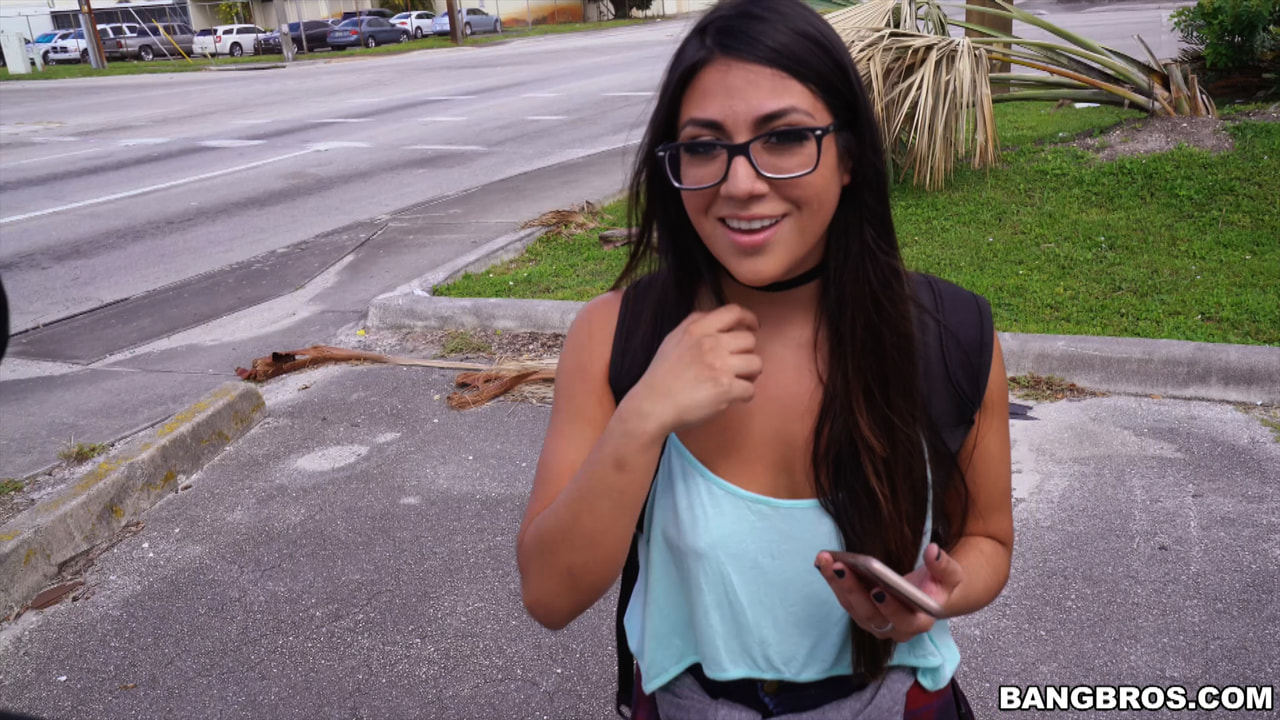 College Student Gets Stretched On The Bus