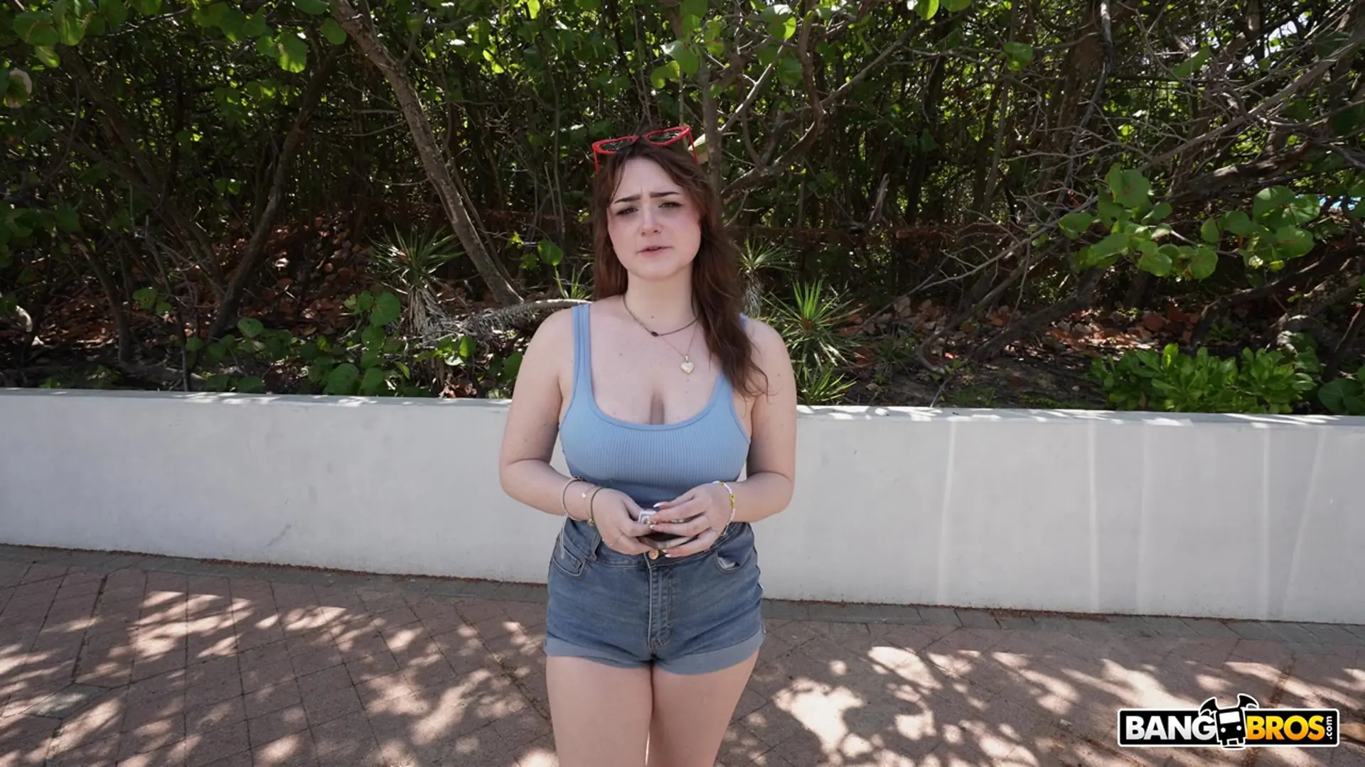 Lilibet Saunders - It's Too Big!!! | Picture (204)