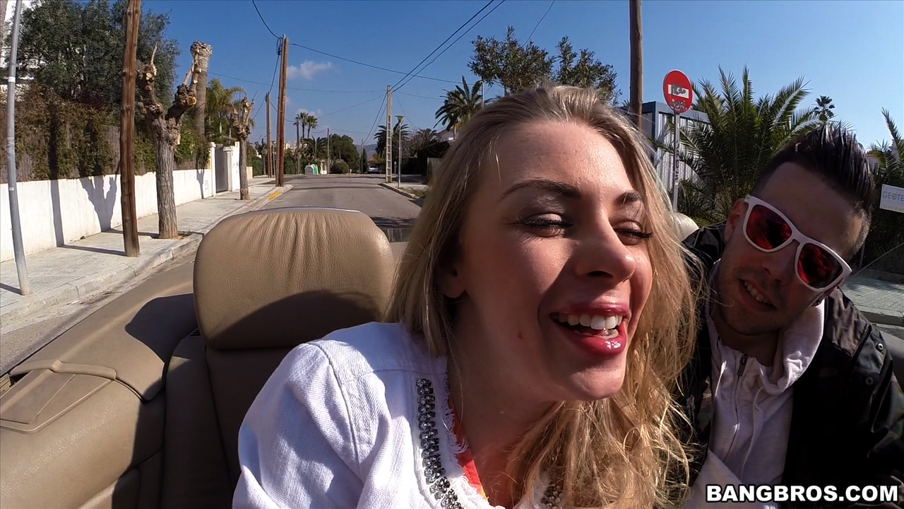 Lolly Rides Again! Public Fucking Extravaganza!