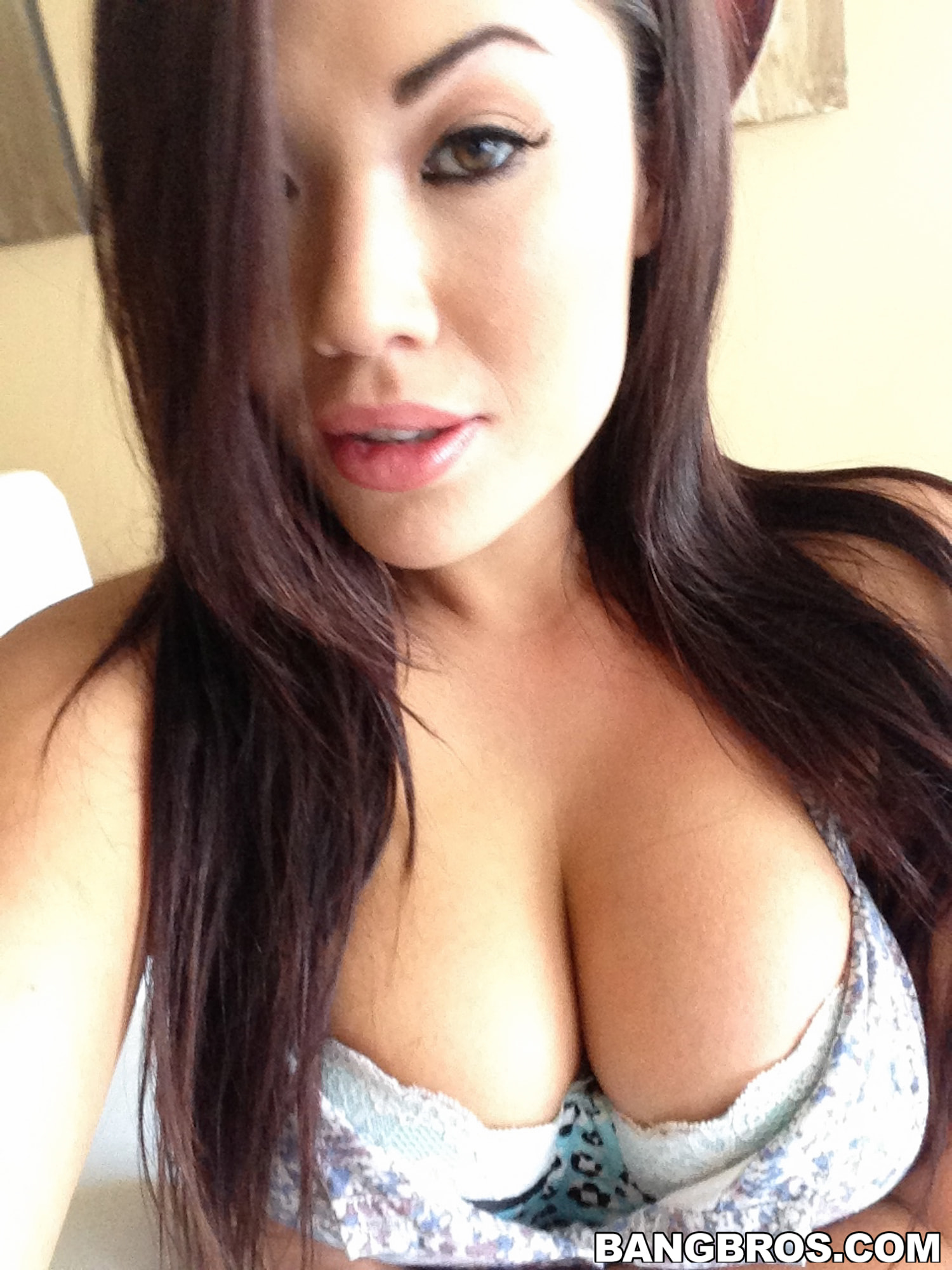 Asian Porn-Star Gets Pounded!