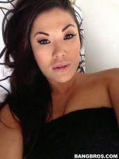 London Keyes - Asian Porn-Star Gets Pounded! | Picture (1)