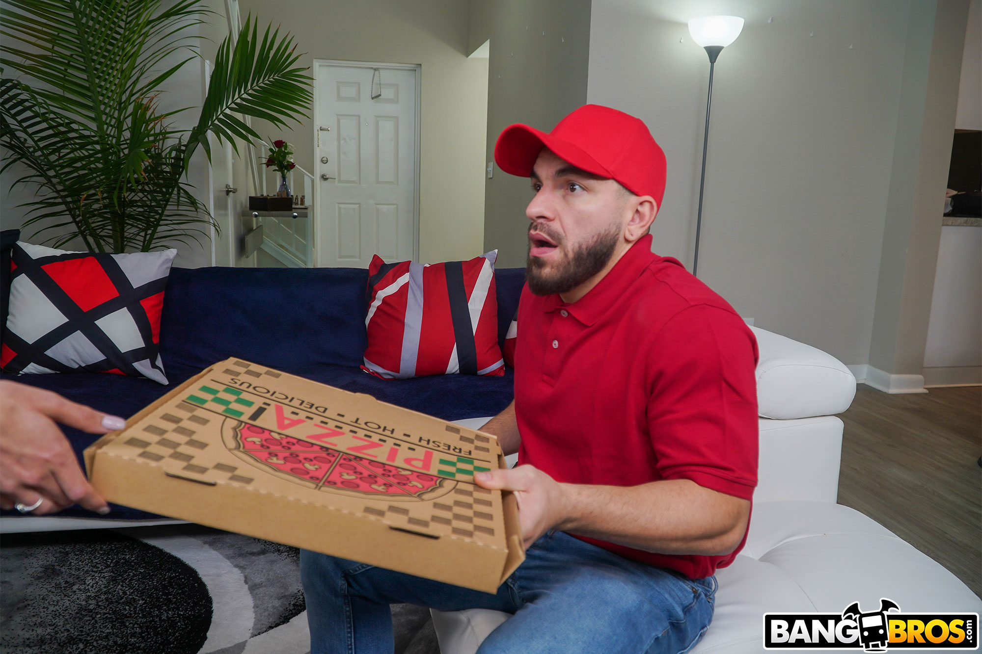 Pizza Guy Caught in 4K
