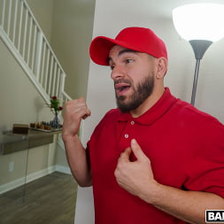 Pizza Guy Caught in 4K