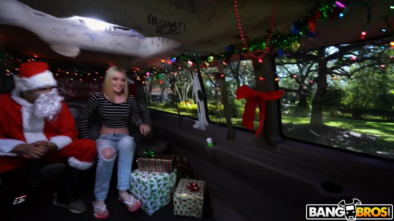 Maddie Winters - Especial de Navidad con un elfo sexy | Picture (96)