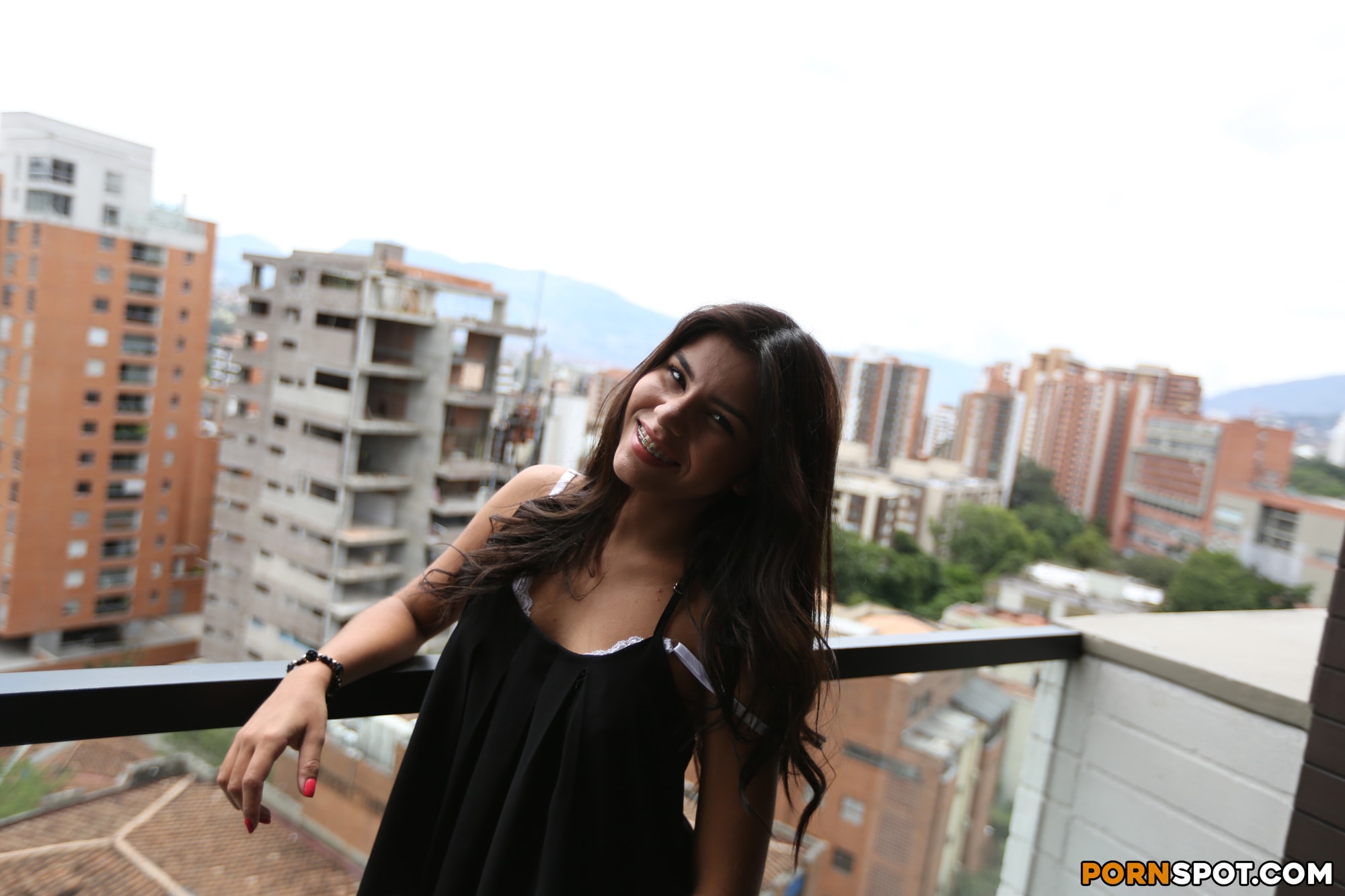 Mia Wright - Hot Colombian Chick Wants To Be A Model Picture (12) .