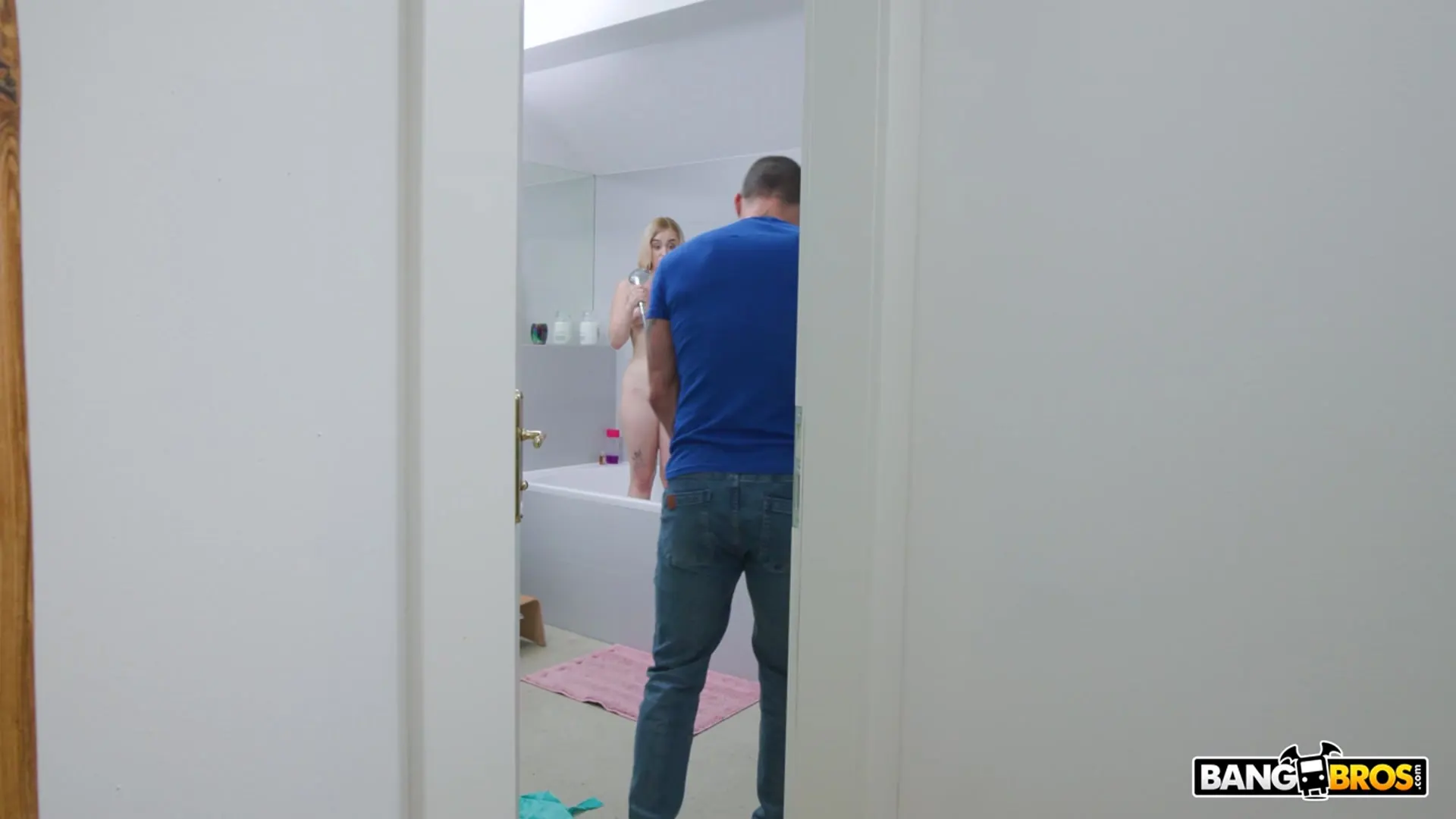 Molly Cute - Anal sobre mi compañero de cuarto | Picture (106)