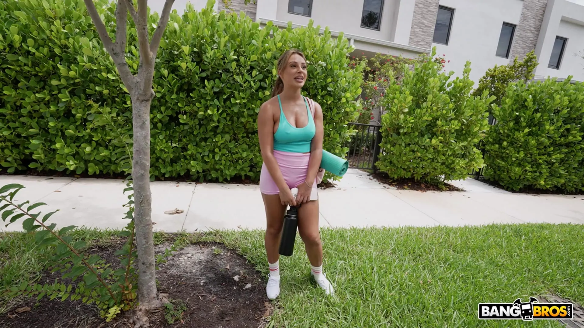 Monica Minx - Stretching My Pussy Before Yoga | Picture (340)