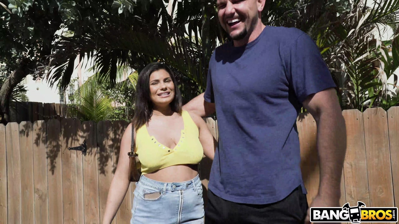 Slutty Tourist Fucks For Extra Cash