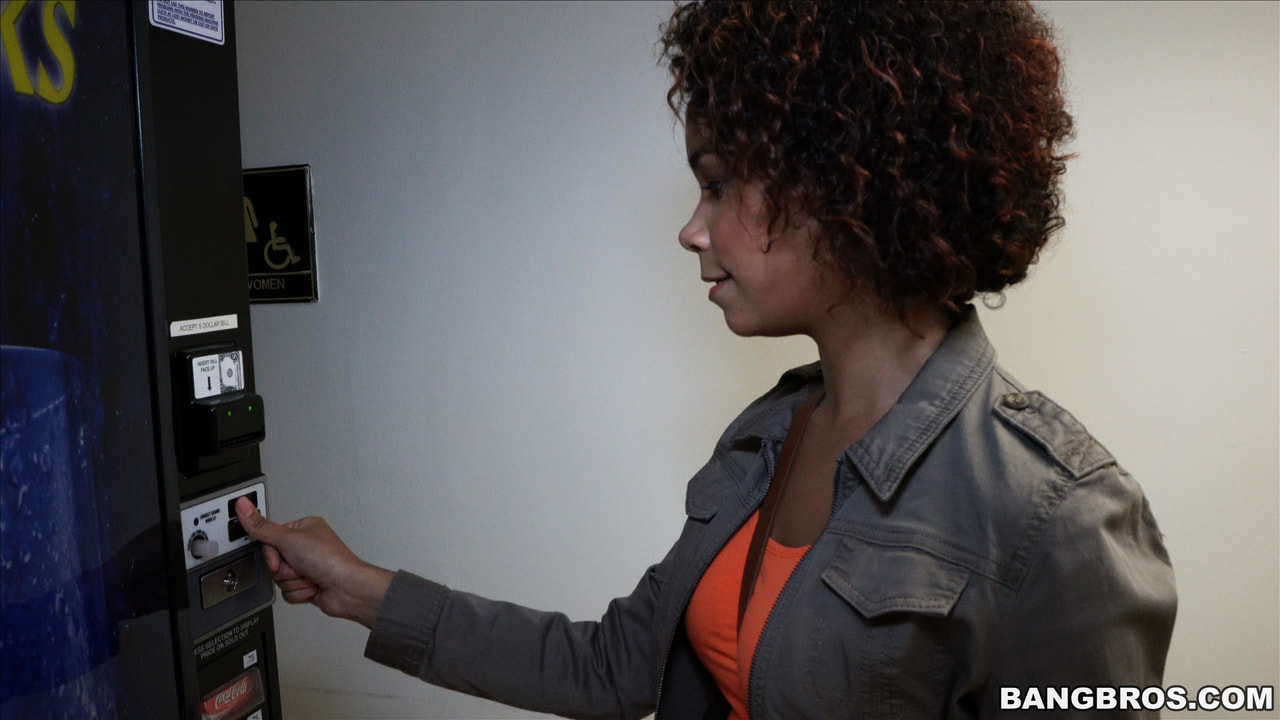 Raven quiere probar el glory hole