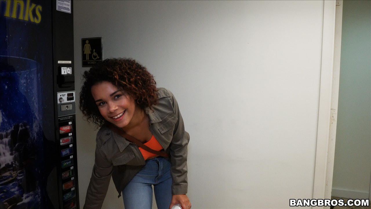 Raven quiere probar el glory hole