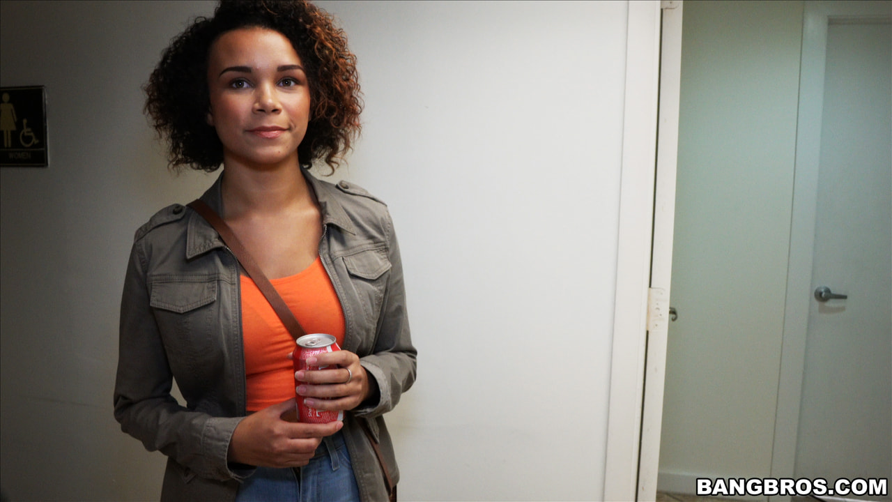 Raven quiere probar el glory hole