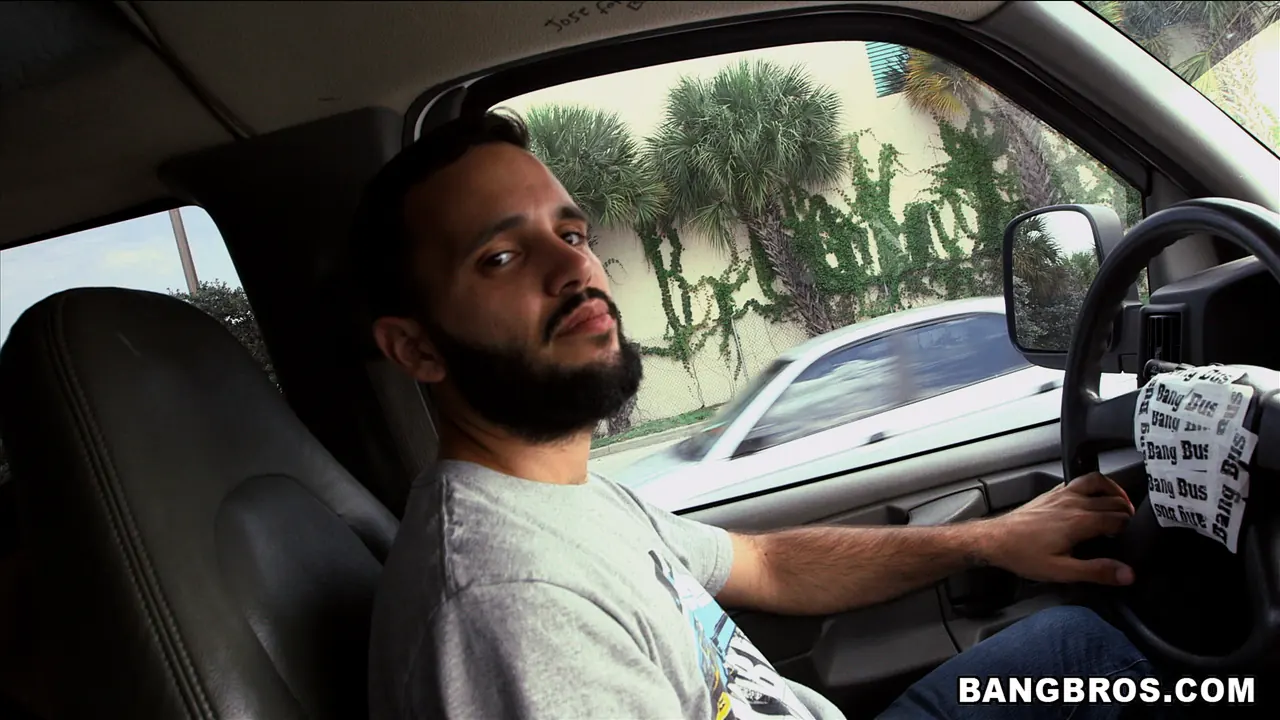 Ryan Grey - Random jogger ends up getting fucked | Picture (1)