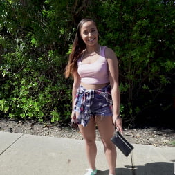 Big Booty Hottie Fucks on The Bus