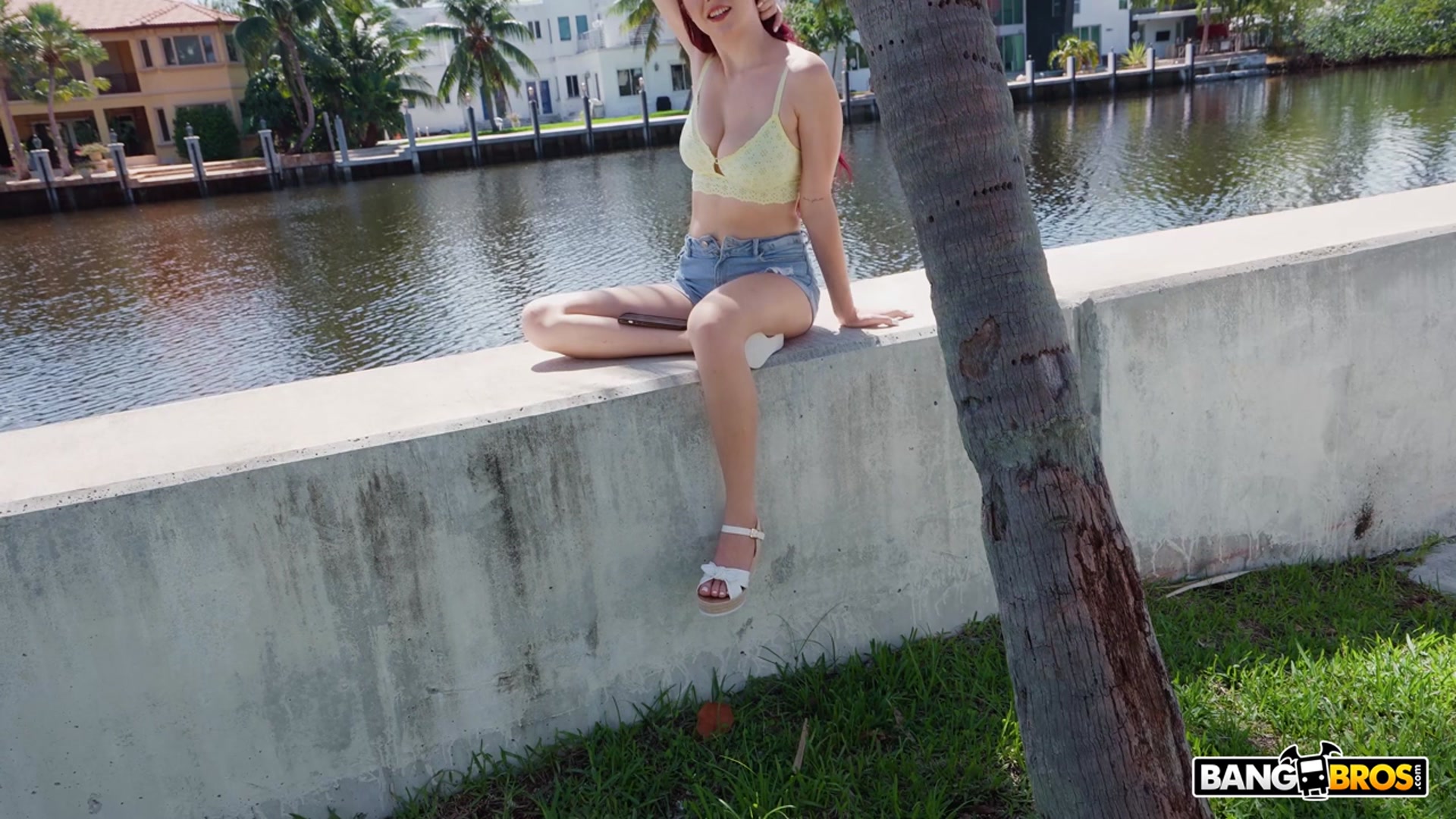 Scarlett Rose Gets Vacation Dick