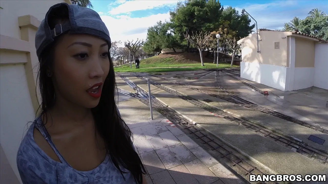 Sharon Lee - ¡Sharon Lee se mete una gran polla por el culo! | Picture (264)