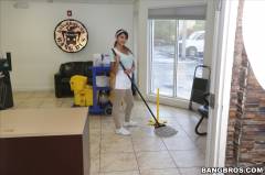 Sophia Leone - The new cleaning lady swallows a load! | Picture (1)