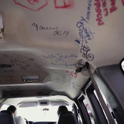 La Tía gets on the bus